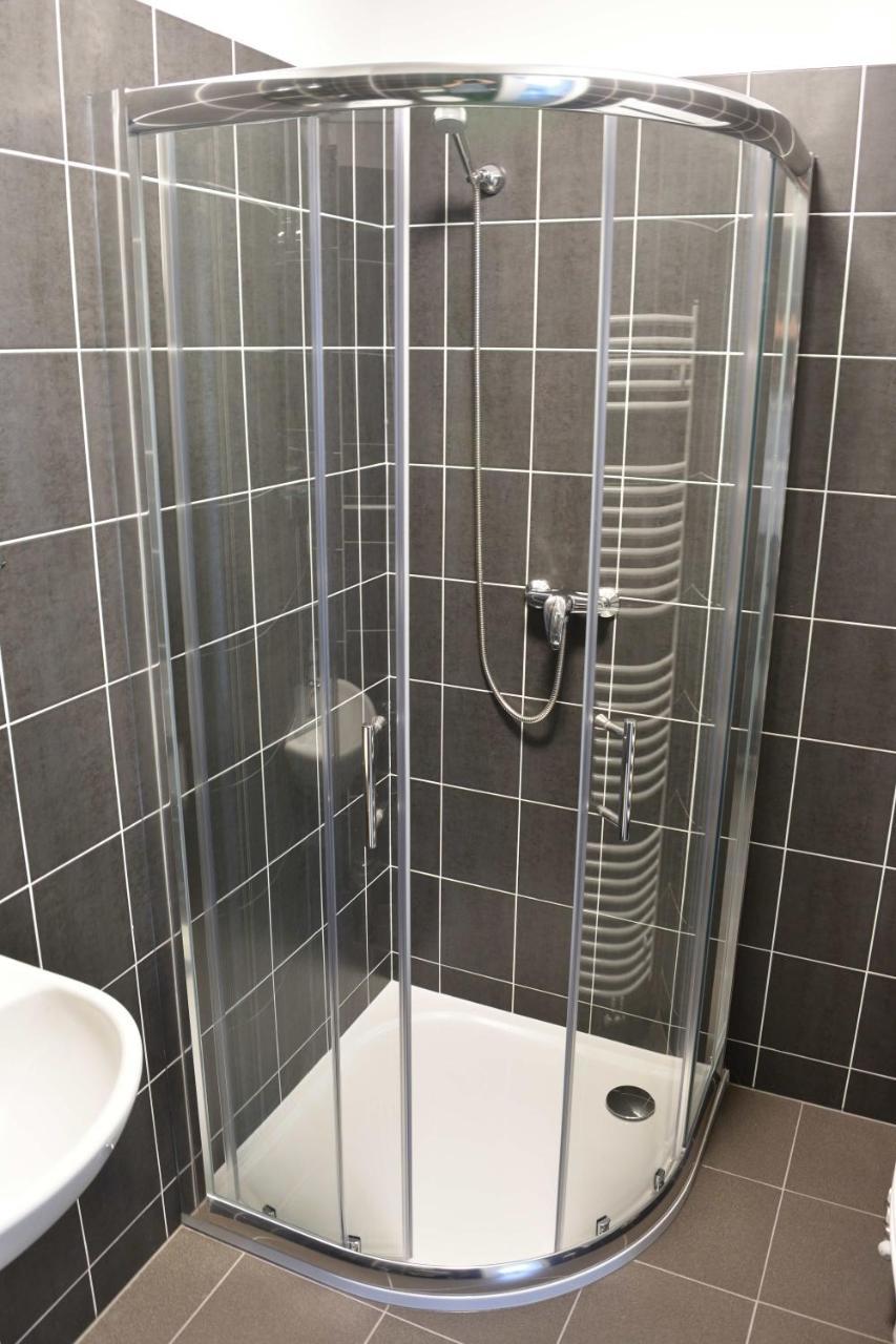 Apartmany U Letiste Pardubice Exterior photo